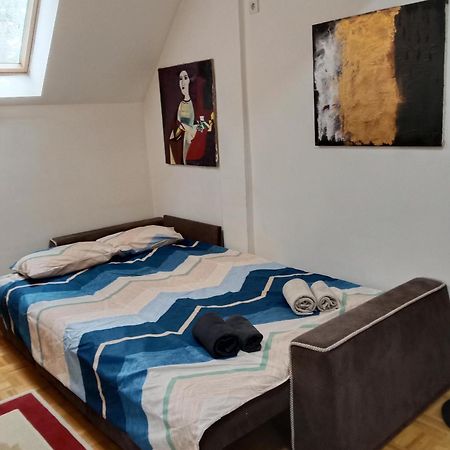 East Gate Apartment Studio Скопие Екстериор снимка