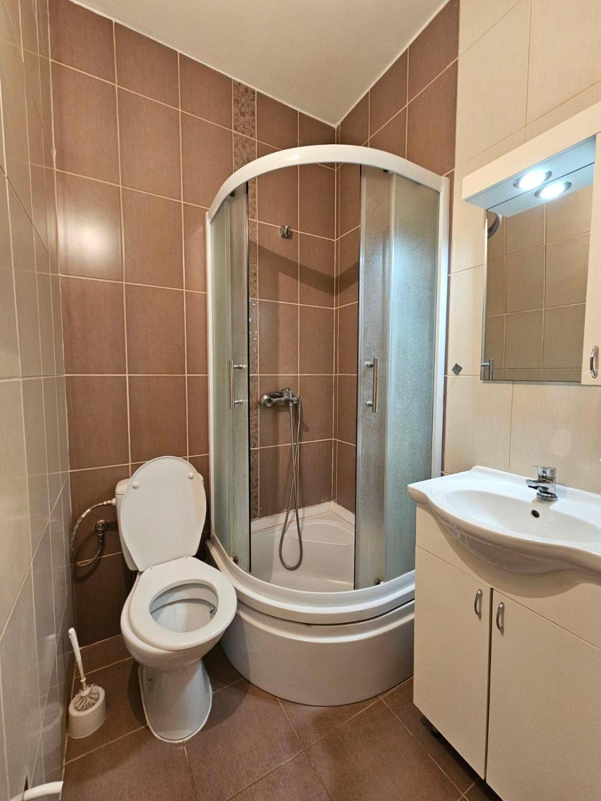 East Gate Apartment Studio Скопие Екстериор снимка